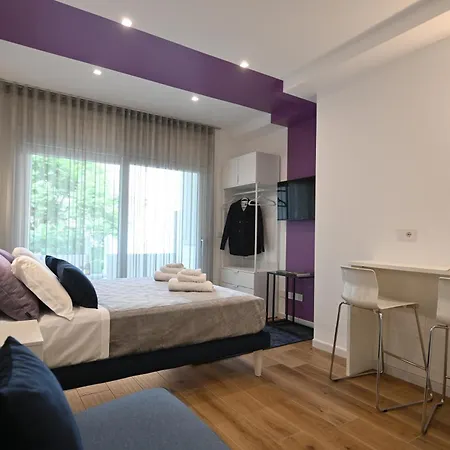 Me Too - Exclusive 2 Apartament